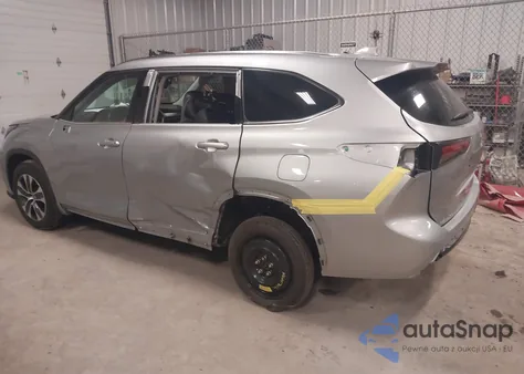 2021 Toyota Highlander Xle z USA, uszkodzony, nr VIN 5TDGZRBH6MS102272